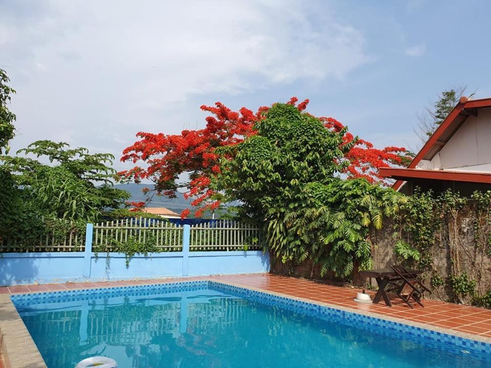 Vang Vieng Galaxy Hotel Buitenkant foto